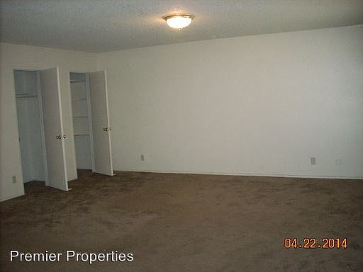 4th image of 1827 S Whitney Ave