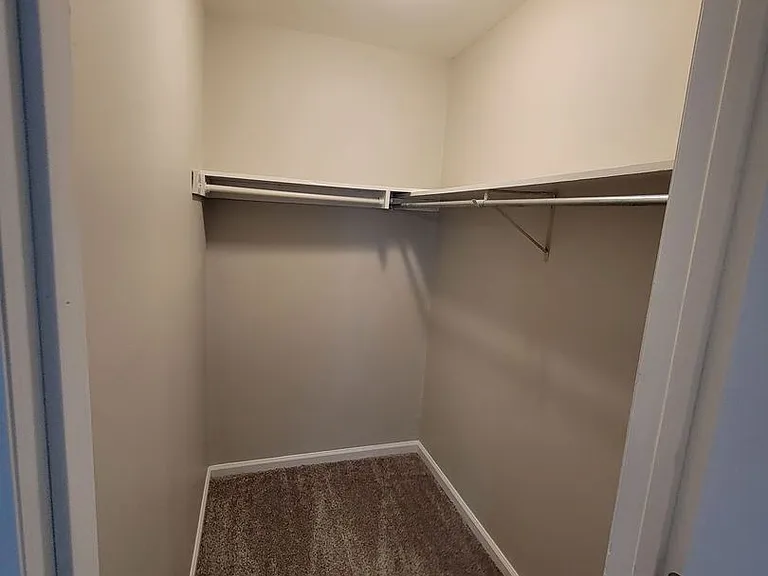 Country Gardens Apartments — Photo 22