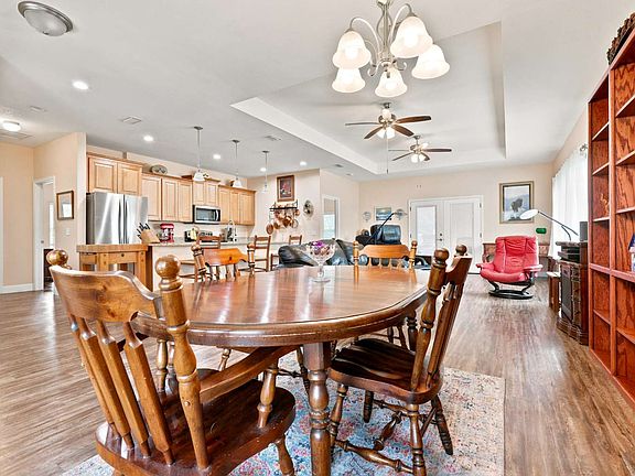 3rd image of 343 NW Mallard Pl