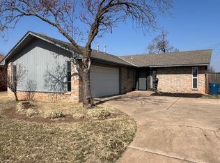 631 E 27th Pl, Edmond, OK 73013