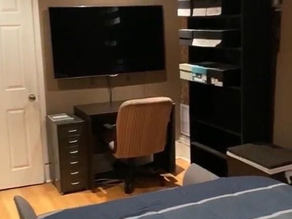5th image of 536 Hancock St APT 1