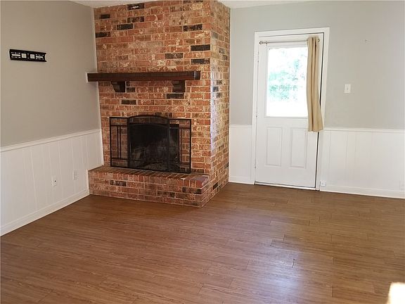 3rd image of 2902 Great Valley Dr