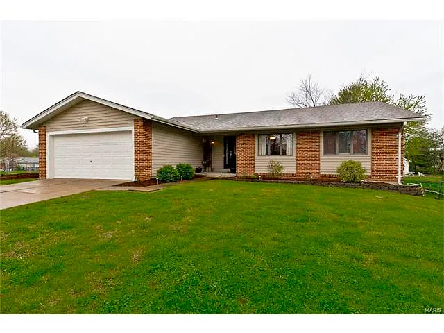 5227 Cathedral Dr photo 1