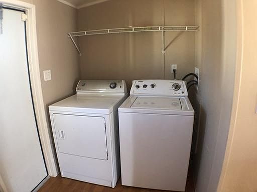 4th image of 504 N Orchard Ave