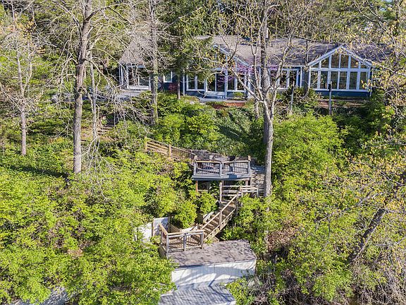 5th image of 500 Laurel Dr