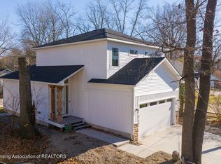 6158 Cottage Dr, Haslett, MI 48840