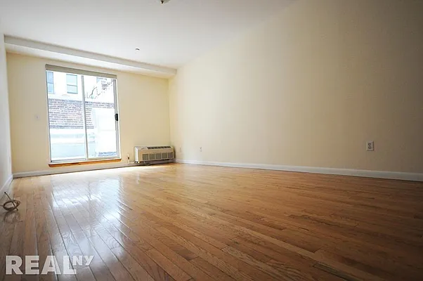 Rented by REAL New York | media 31