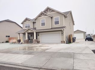 4418 NW Commons Dr, Pasco, WA 99301