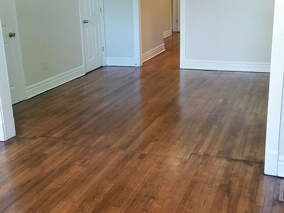 2nd image of 901 N Francisco Ave #1F