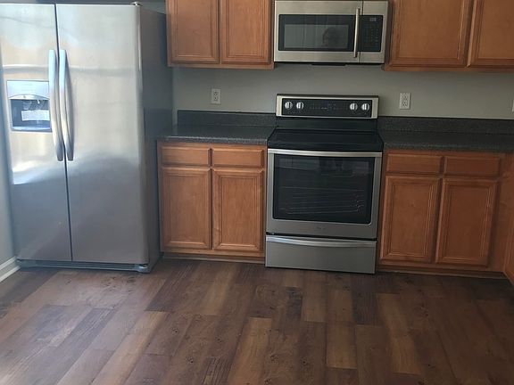 5th image of 365 Arapaho Dr