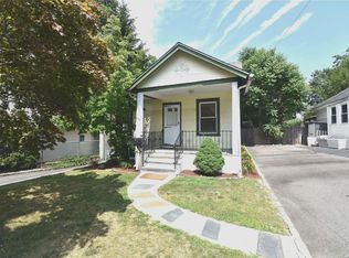 40 Hemlock Ave, Huntington, NY 11743