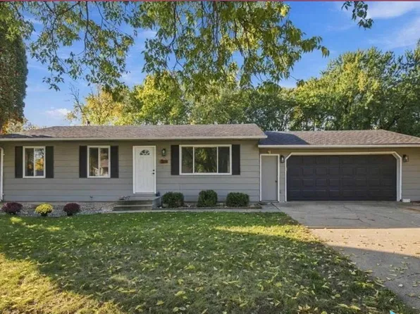 105 E Maureen Dr, Brandon, SD 57005