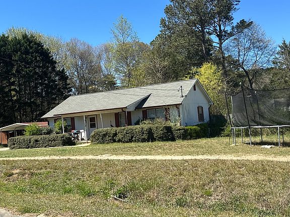 2nd image of 65 Habersham Cir NE