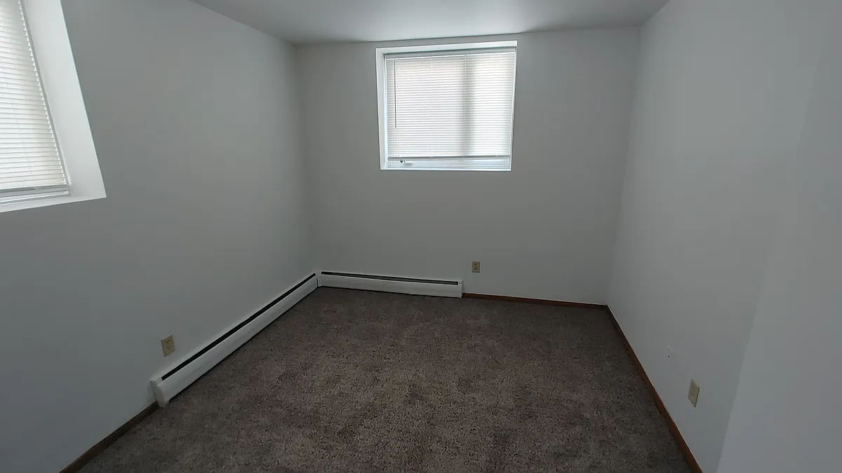 Building Photo - 3455 Minnehaha Ave #4