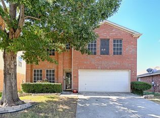 9016 Wagon Trl, Aubrey, TX 76227