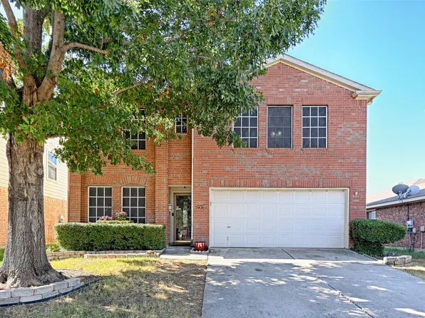 9016 Wagon Trl, Aubrey, TX 76227