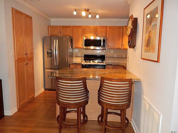 2nd image of 69 Morley Cir