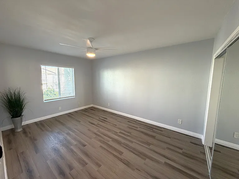 Welcome to Pacific View Apartments — Photo 29
