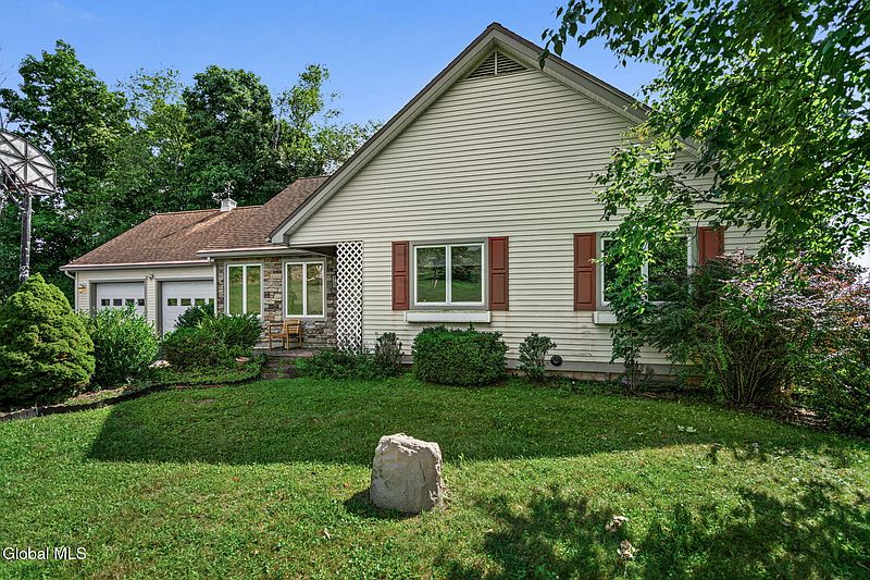 3rd image of 598 Wilson Hill Road