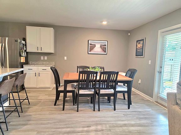 5th image of 4375 White Cedar Ct