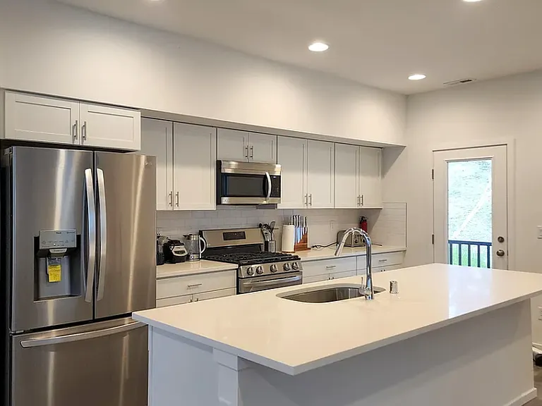 10109 Kings Landing Ave NW — Photo 4