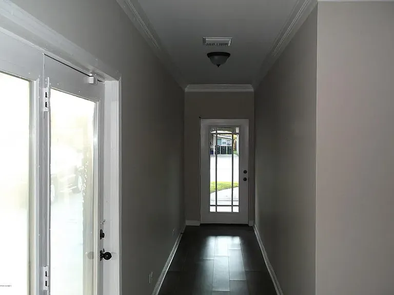 226 Monterey St — Photo 3