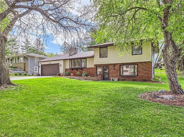 1314 Hillcrest Dr NE, Fridley, MN 55432