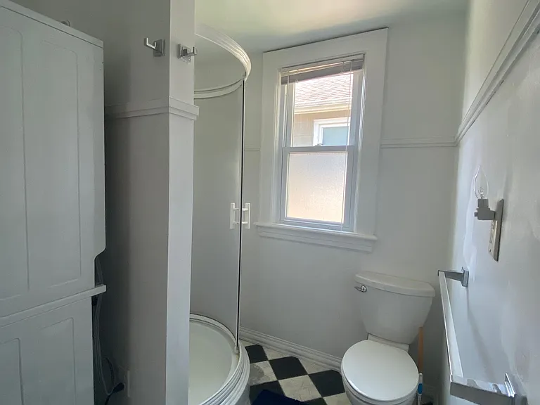 209 E Navarre St #D — Photo 15