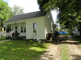 129 E Prospect St, Muir, MI 48860