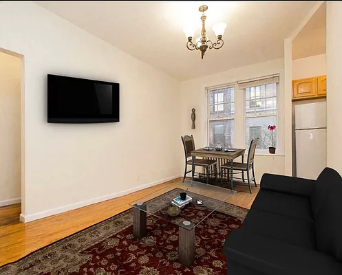 Rented by Jonis Realty | media 27