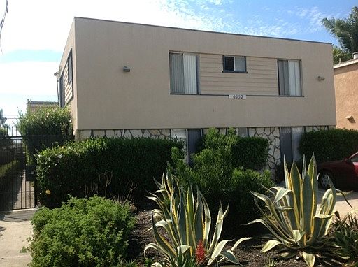1st image of 4652 33rd St APT 3