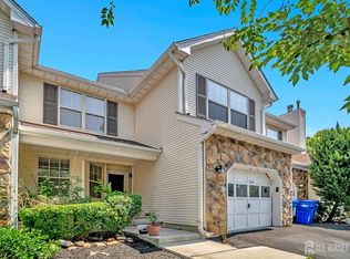 122 Salem Rd, North Brunswick, NJ 08902