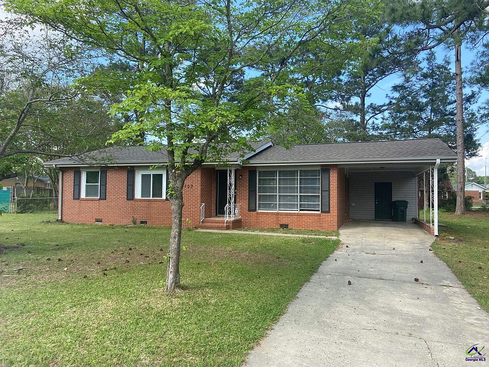 1st image of 102 Meadowcliff Cir