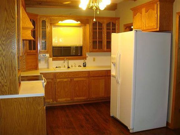 2nd image of 1809 Ordway St