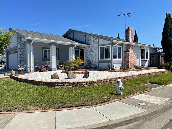 3rd image of 100 Norden Ct