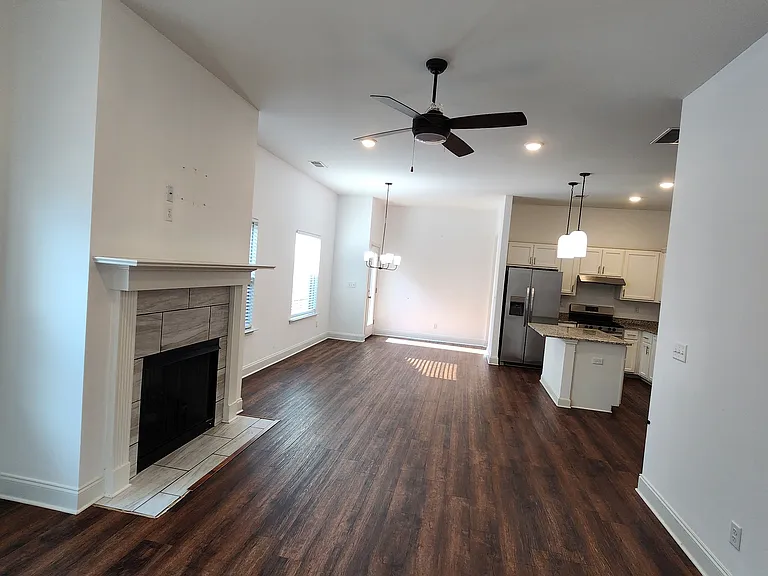 8362 Curtis Landing Ln — Photo 2