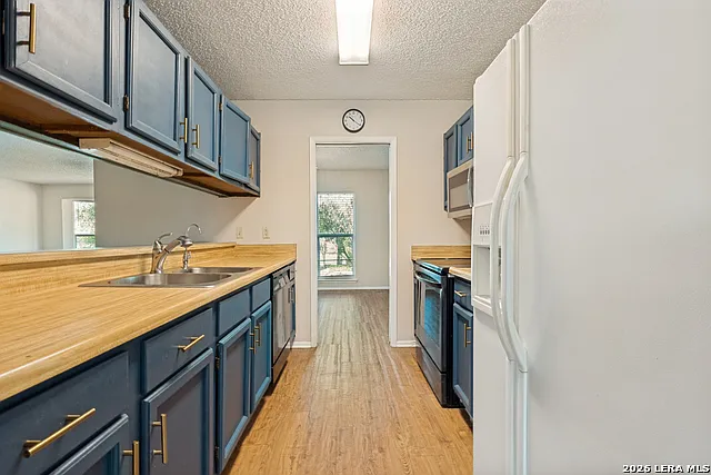 16006 Eagleway St — Photo 7