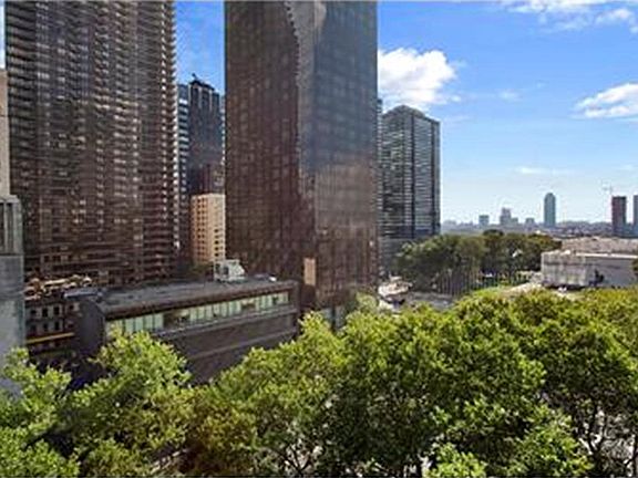4th image of 333 E 46th St APT 10K