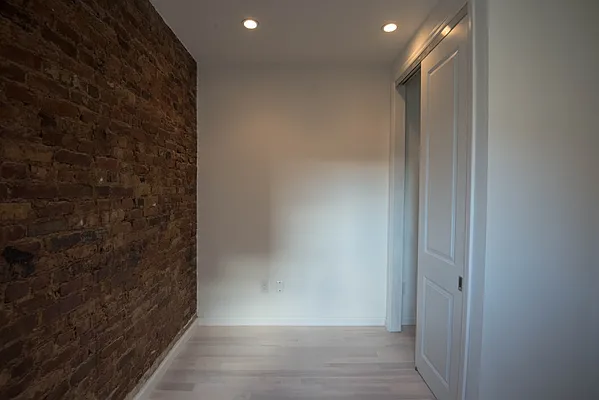 Rented by AD Real Estate Investors | media 12