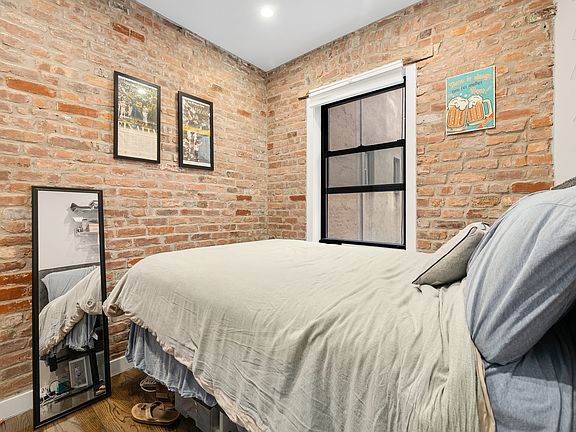 3rd image of 280 E 10th St APT 1
