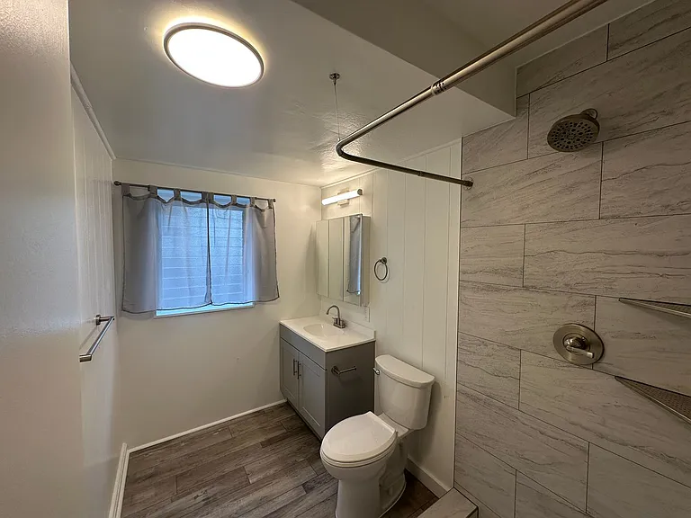 1223 Wilder Ave — Photo 8