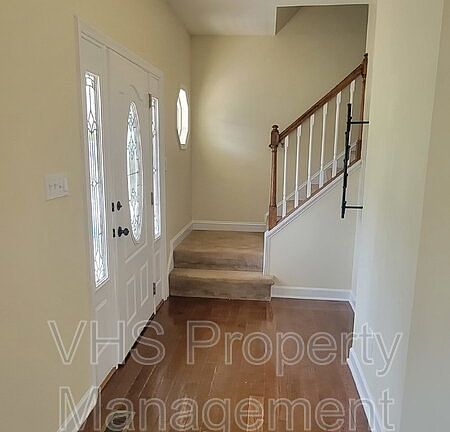 2nd image of 163 Sterling Ct