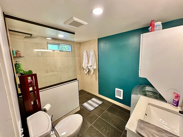 2419 W Regan Ave — Photo 52