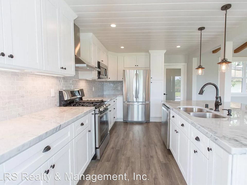 1st image of 23612 Balmoral Ln