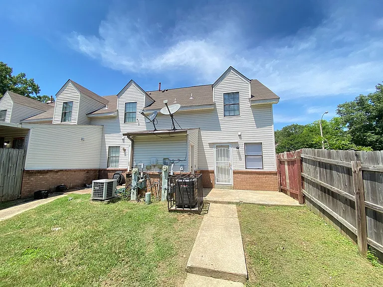 5109 Wyndance Dr — Photo 9