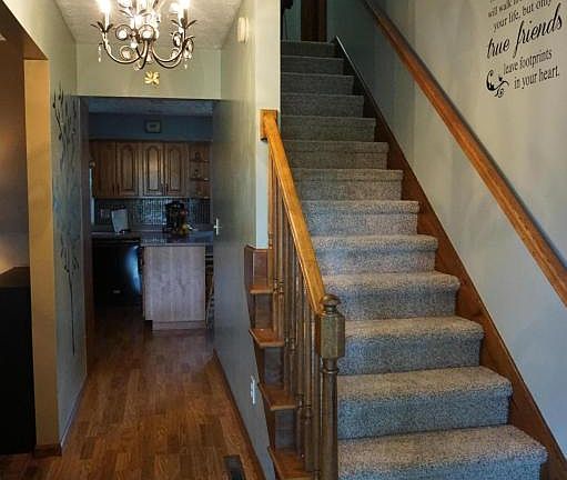 3rd image of 10126 Wellington Dr NW