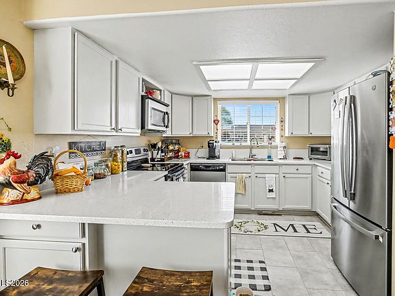 5th image of 358 Dianna Way