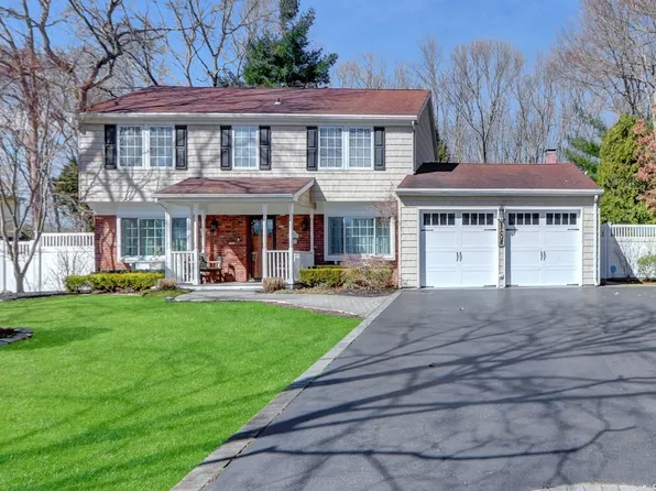 3 Patriot Court, Stony Brook, NY 11790