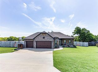 282 Mounds Rd, Harrah, OK 73045