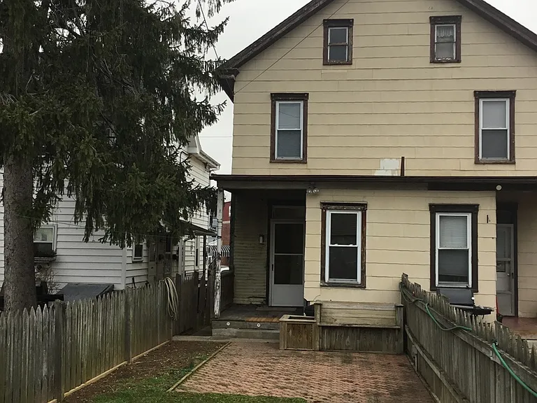 211 & 213 N State St — Photo 1